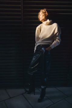 Свитер H&M 271265086 S Светло-Бежевый