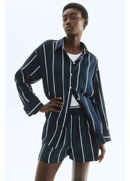 Сорочка оверсайз з льоном H&M 271285864 S Темно-синій/Білий
