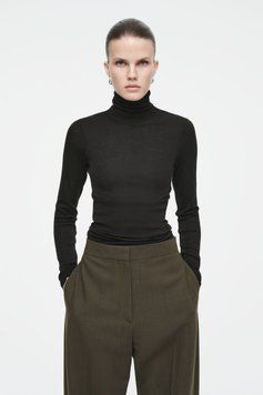 Лонгслив шерстяной с высоким горлом COS cos0989040_black M Черный